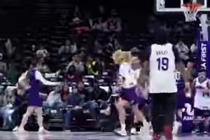 詹姆斯这个360转身扣篮，放在今年扣篮大赛能夺冠吗